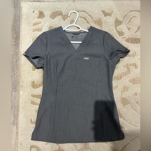 Figs grey top